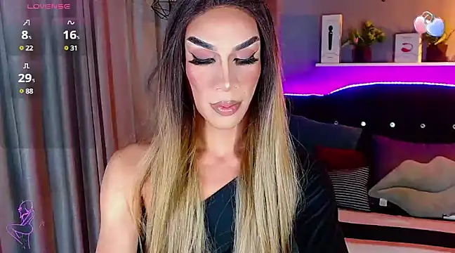 camila hootie online show from March 5, 2025, 3:08 am