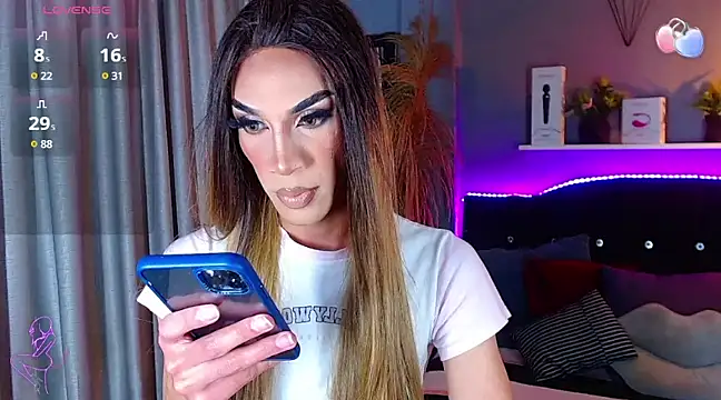 camila hootie online show from March 4, 2025, 3:44 am