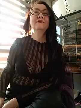 CamilleDesire online show from March 18, 2025, 5:01 pm