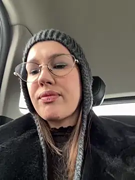 RinaCat online show from November 8, 2025, 5:11 am