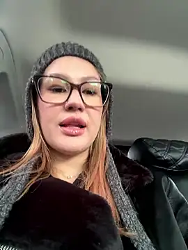 RinaCat online show from October 9, 2025, 5:30 am