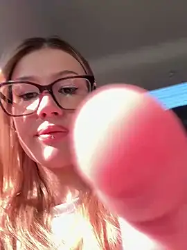 RinaCat online show from September 18, 2025, 5:10 am