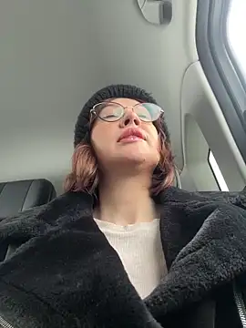 Snapshot of RinaCat chatting on February 17, 2026, 5:05 am RinaCat online show from February 17, 2026, 5:05 am