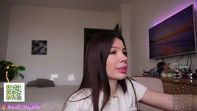 Sola LI online show from March 24, 2026, 5:07 am