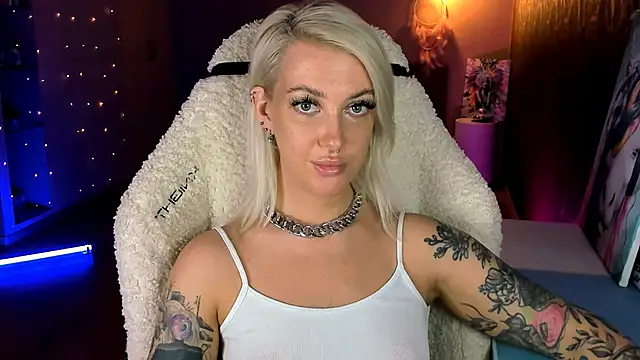 Snapshot of tykioty_Miley chatting on March 27, 2026, 1:23 pm tykioty Miley online show from March 27, 2026, 1:23 pm