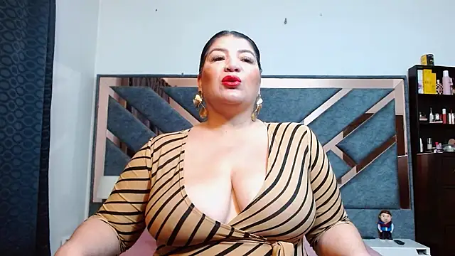KarlaTesg online show from August 4, 2026, 9:36 am
