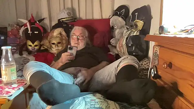 EroticVenetian online show from March 12, 2026, 7:12 am