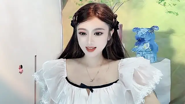 VIWVI online show from March 12, 2025, 5:35 am