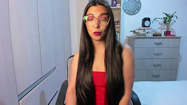 Karla hernandez  online show from June 24, 2026, 10:36 am
