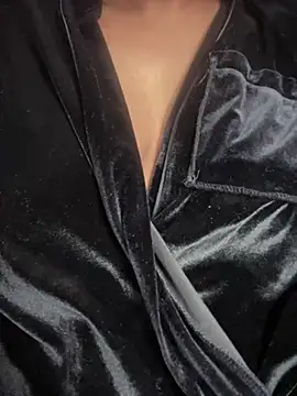 LillyLive online show from February 17, 2025, 1:55 pm