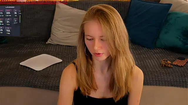 Alexandra Demore online show from February 19, 2025, 12:35 am