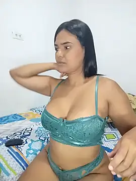 AntonellaShot online show from February 23, 2025, 6:38 am