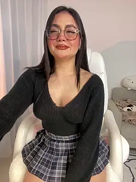 montmariana online show from March 11, 2025, 3:36 am