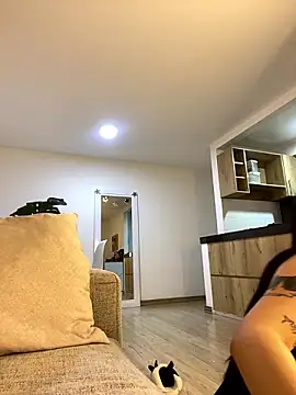 montmariana online show from December 2, 2024, 1:31 am