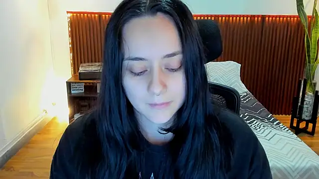 KatherineBond online show from December 13, 2025, 8:04 pm