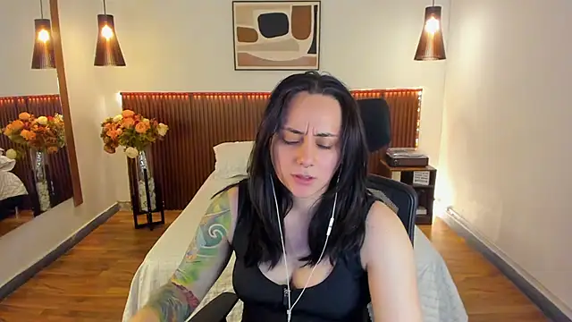 KatherineBond online show from June 15, 2026, 7:24 pm