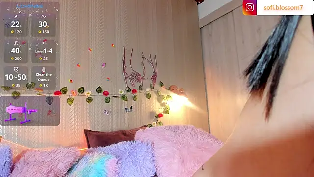 Sofi Blossom online show from June 17, 2026, 8:52 pm