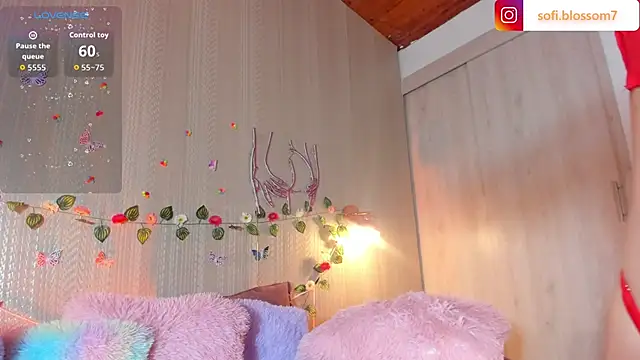 Sofi Blossom online show from June 26, 2026, 7:52 pm