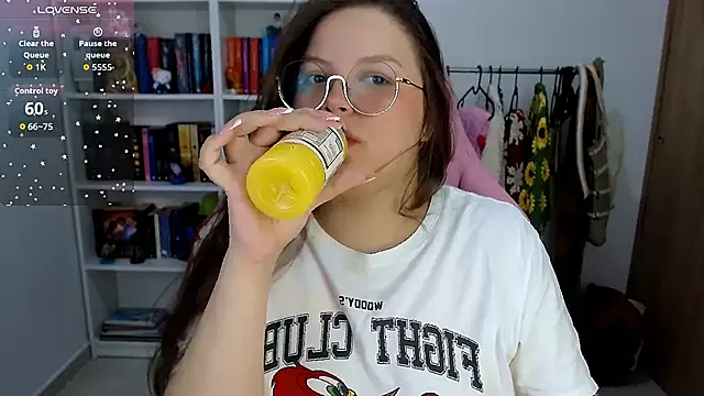 Gabiwaifu online show from September 28, 2025, 9:33 pm