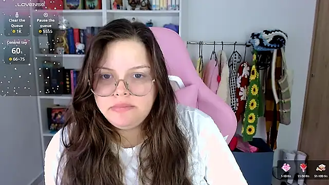 Gabiwaifu online show from October 6, 2025, 11:33 am