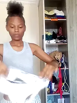 kelsie421 online show from January 8, 2025, 5:59 am