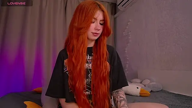 Evaa Moonn  online show from March 9, 2025, 11:25 pm