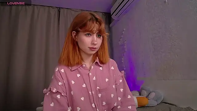 Evaa Moonn  online show from November 25, 2025, 5:24 pm