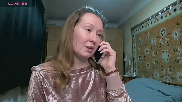 AnnaXLovers online show from February 5, 2026, 1:51 pm