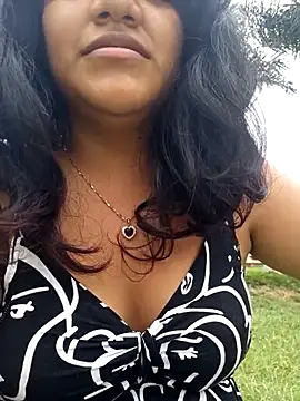 sivi22 online show from February 2, 2026, 6:29 pm