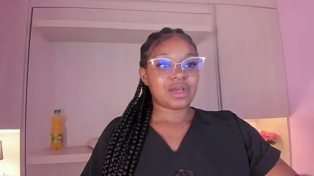 tamaraa smiith online show from October 20, 2025, 7:58 pm