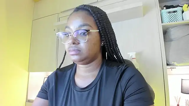 Snapshot of tamaraa_smiith chatting on June 12, 2026, 7:33 pm tamaraa smiith online show from June 12, 2026, 7:33 pm