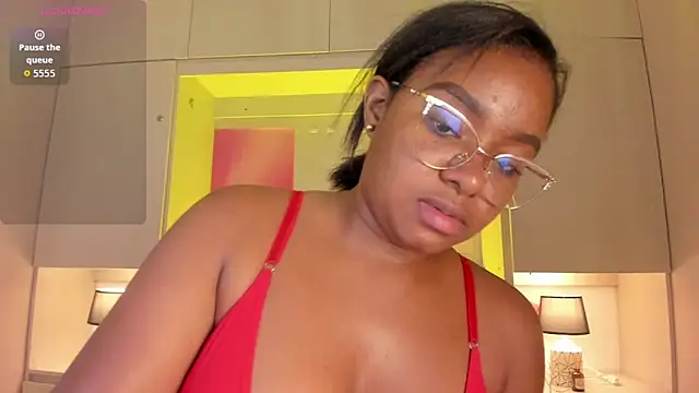 tamaraa smiith online show from April 22, 2026, 8:26 pm