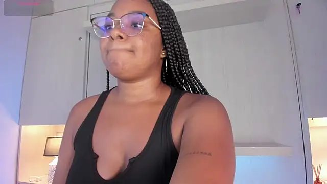 Snapshot of tamaraa_smiith chatting on June 20, 2026, 7:41 pm tamaraa smiith online show from June 20, 2026, 7:41 pm