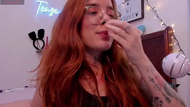Manuela monroe online show from May 12, 2026, 12:08 am