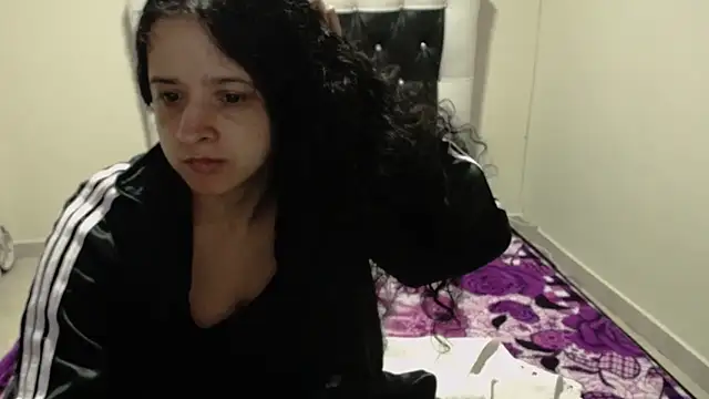 Katty Bones online show from June 7, 2026, 7:24 am