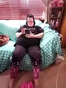 Snapshot of Bayou_Woman68 chatting on July 13, 2026, 7:46 pm Bayou Woman68 online show from July 13, 2026, 7:46 pm