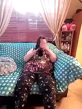 Snapshot of Bayou_Woman68 chatting on June 15, 2026, 3:01 pm Bayou Woman68 online show from June 15, 2026, 3:01 pm