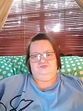 Snapshot of Bayou_Woman68 chatting on June 14, 2026, 10:44 pm Bayou Woman68 online show from June 14, 2026, 10:44 pm