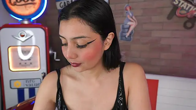 miss lizith online show from May 4, 2026, 11:24 am