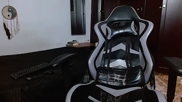 aaron blug online show from February 11, 2025, 7:02 am