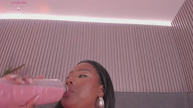  huge boobs ebony online show from March 9, 2026, 8:01 pm