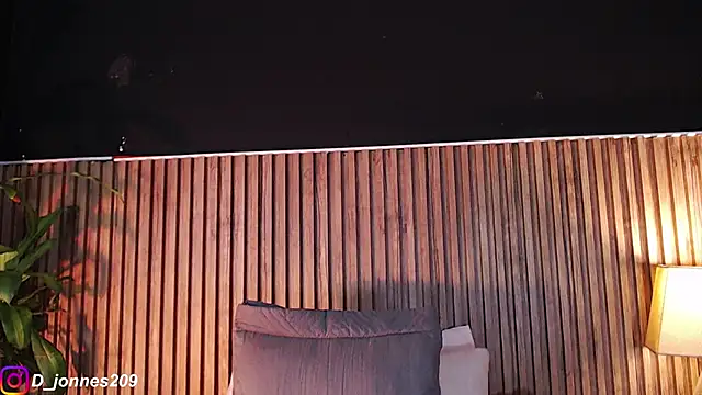 DilanJonnes  online show from September 8, 2025, 11:37 pm