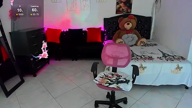 Snapshot of Melanny_lopez18 chatting on May 17, 2026, 2:44 am Melanny lopez18 online show from May 17, 2026, 2:44 am