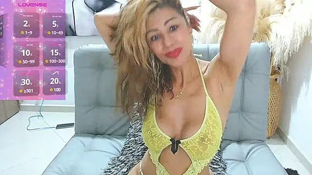 Isabelhot1 online show from March 22, 2025, 7:53 pm