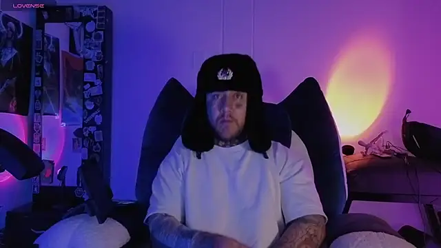 Ash gusbig online show from November 28, 2025, 2:45 am