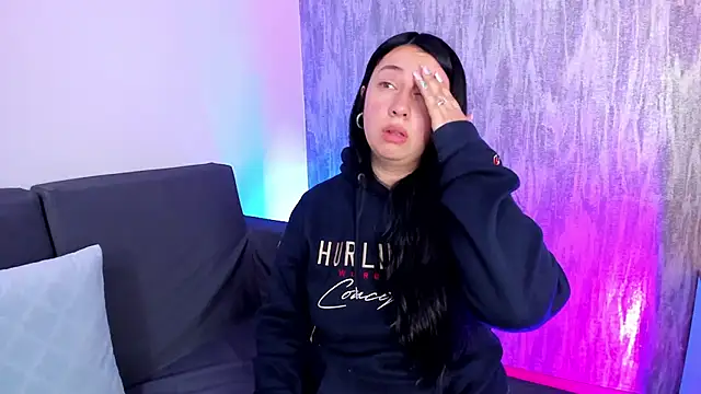 AshleeyPrincess online show from January 7, 2026, 1:27 pm