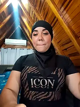 AmbarBurhan online show from September 20, 2025, 4:12 pm