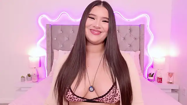 JuliaSUMMERS2022 online show from July 17, 2026, 11:13 pm
