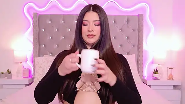 JuliaSUMMERS2022 online show from October 30, 2025, 12:31 am