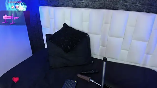 Abbyadams online show from October 18, 2025, 3:19 am